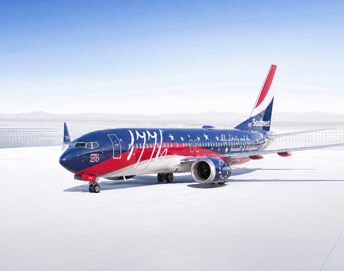 Southwest plane painted in patriotic colors.